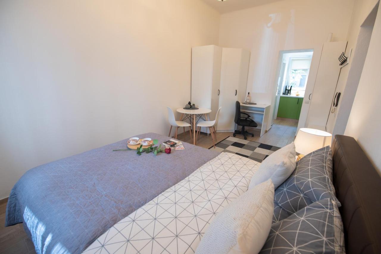 Central Bright Apartment Cluj-Napoca Extérieur photo
