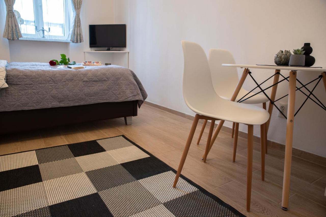 Central Bright Apartment Cluj-Napoca Extérieur photo